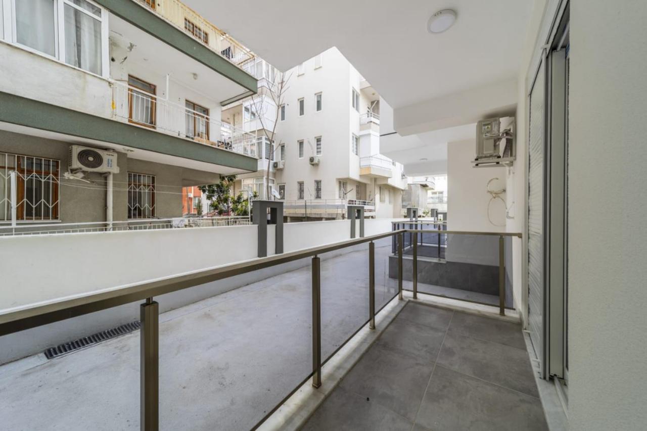 Modern And Cozy Apartment With Central Location And Balcony In Muratpasa, Antália Exterior foto